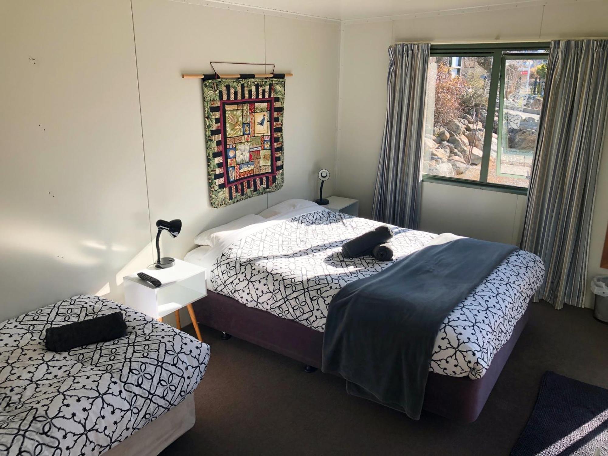 Tailor Made Tekapo Accommodation - Hostel Лейк Текапо Екстериор снимка